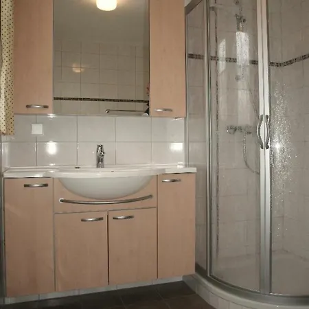 Uhrmann Franz Apartment *